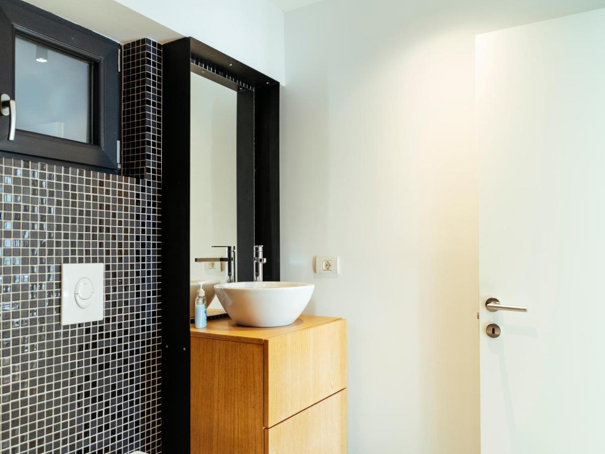 Central Modern Design Apartment Boekarest Buitenkant foto