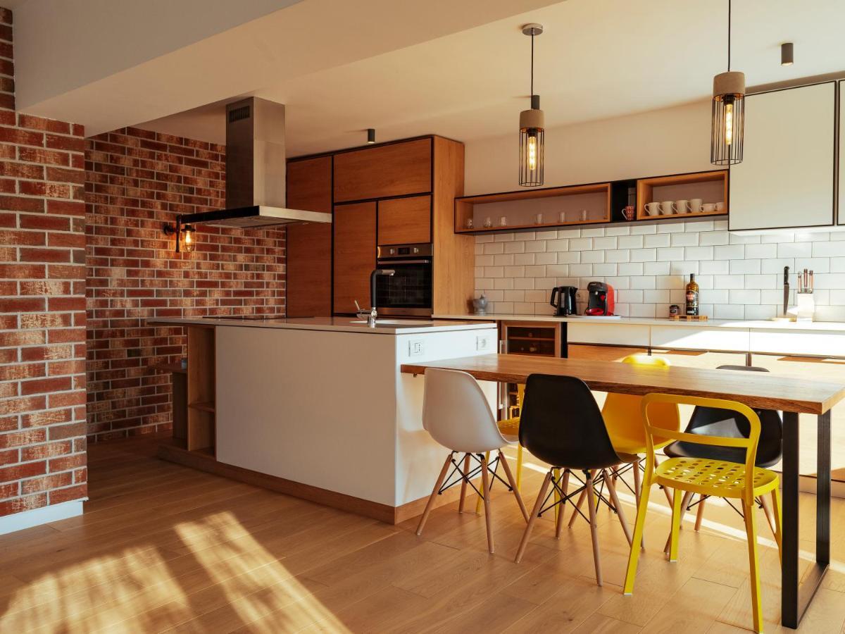 Central Modern Design Apartment Boekarest Buitenkant foto