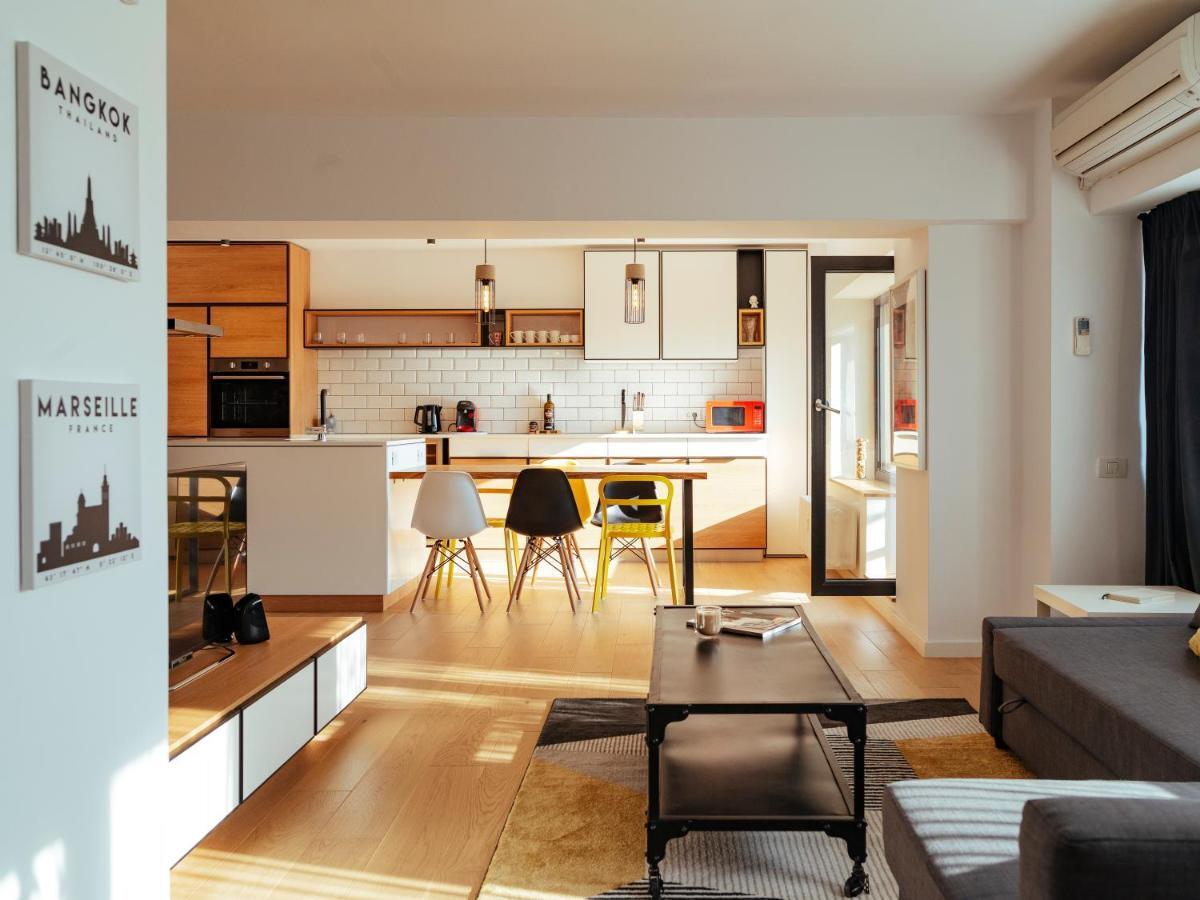 Central Modern Design Apartment Boekarest Buitenkant foto