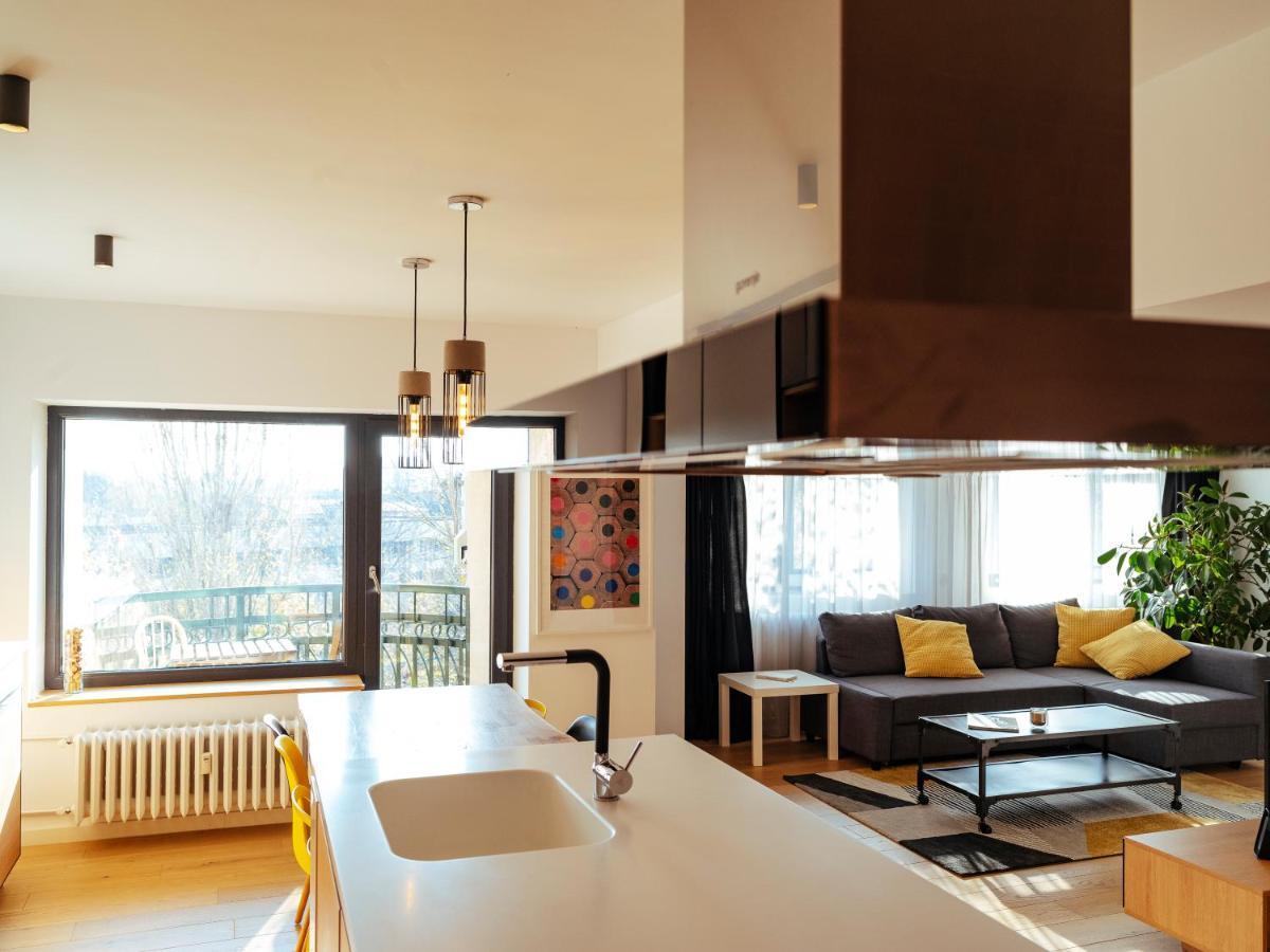 Central Modern Design Apartment Boekarest Buitenkant foto
