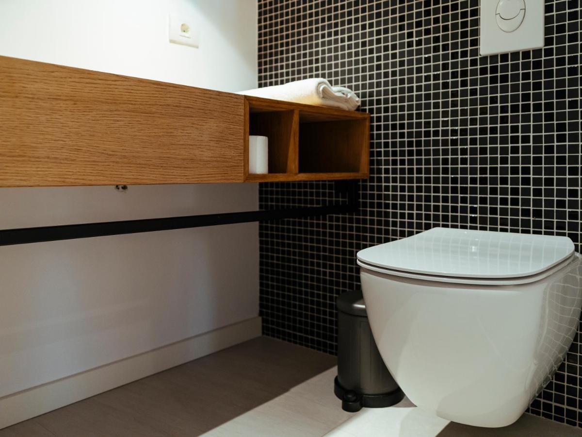 Central Modern Design Apartment Boekarest Buitenkant foto