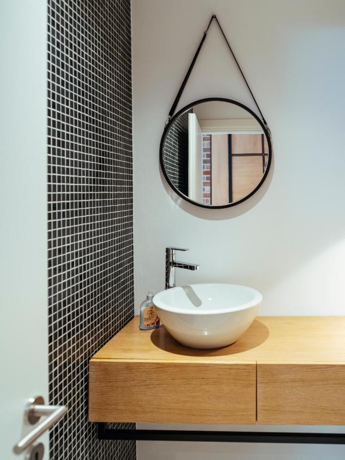Central Modern Design Apartment Boekarest Buitenkant foto