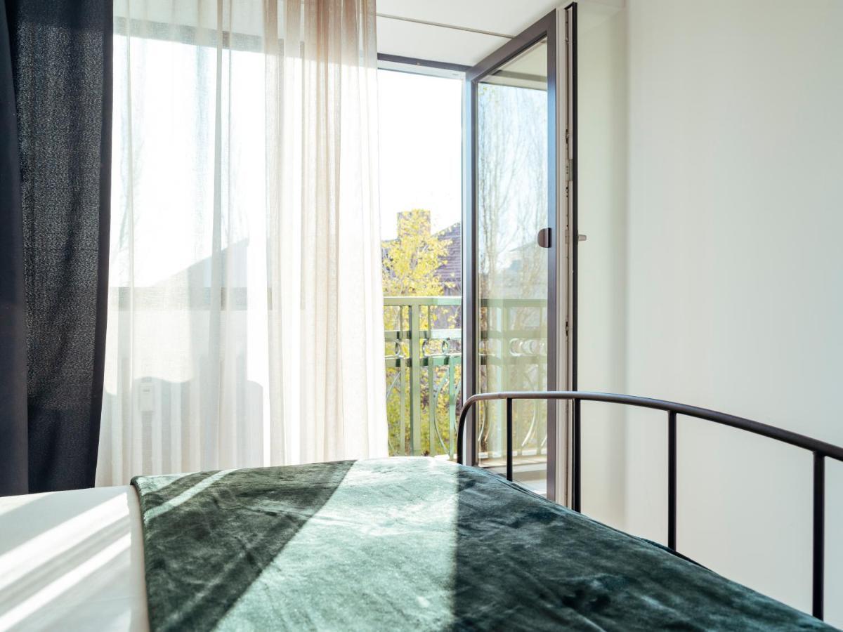 Central Modern Design Apartment Boekarest Buitenkant foto