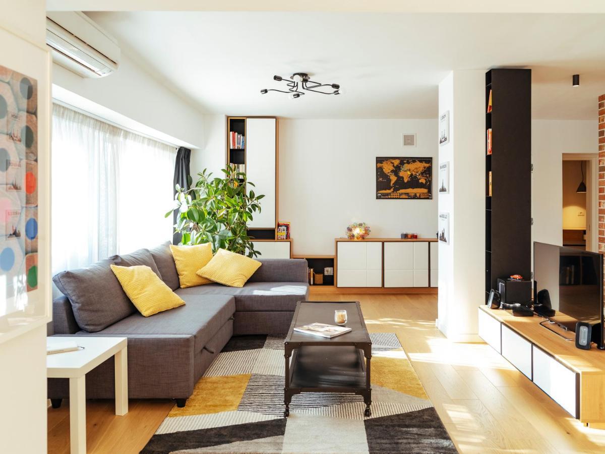 Central Modern Design Apartment Boekarest Buitenkant foto