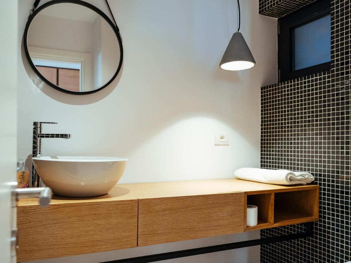 Central Modern Design Apartment Boekarest Buitenkant foto