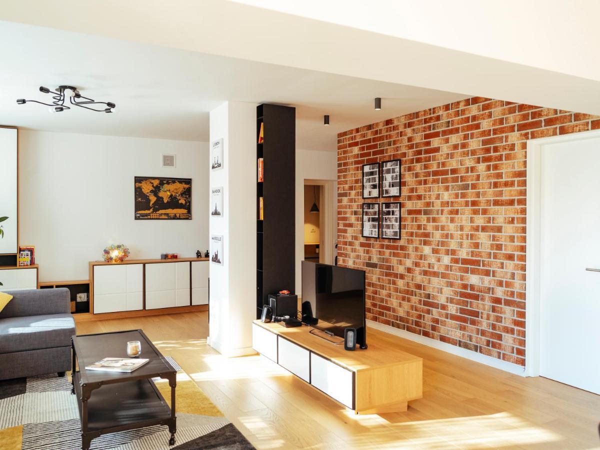 Central Modern Design Apartment Boekarest Buitenkant foto