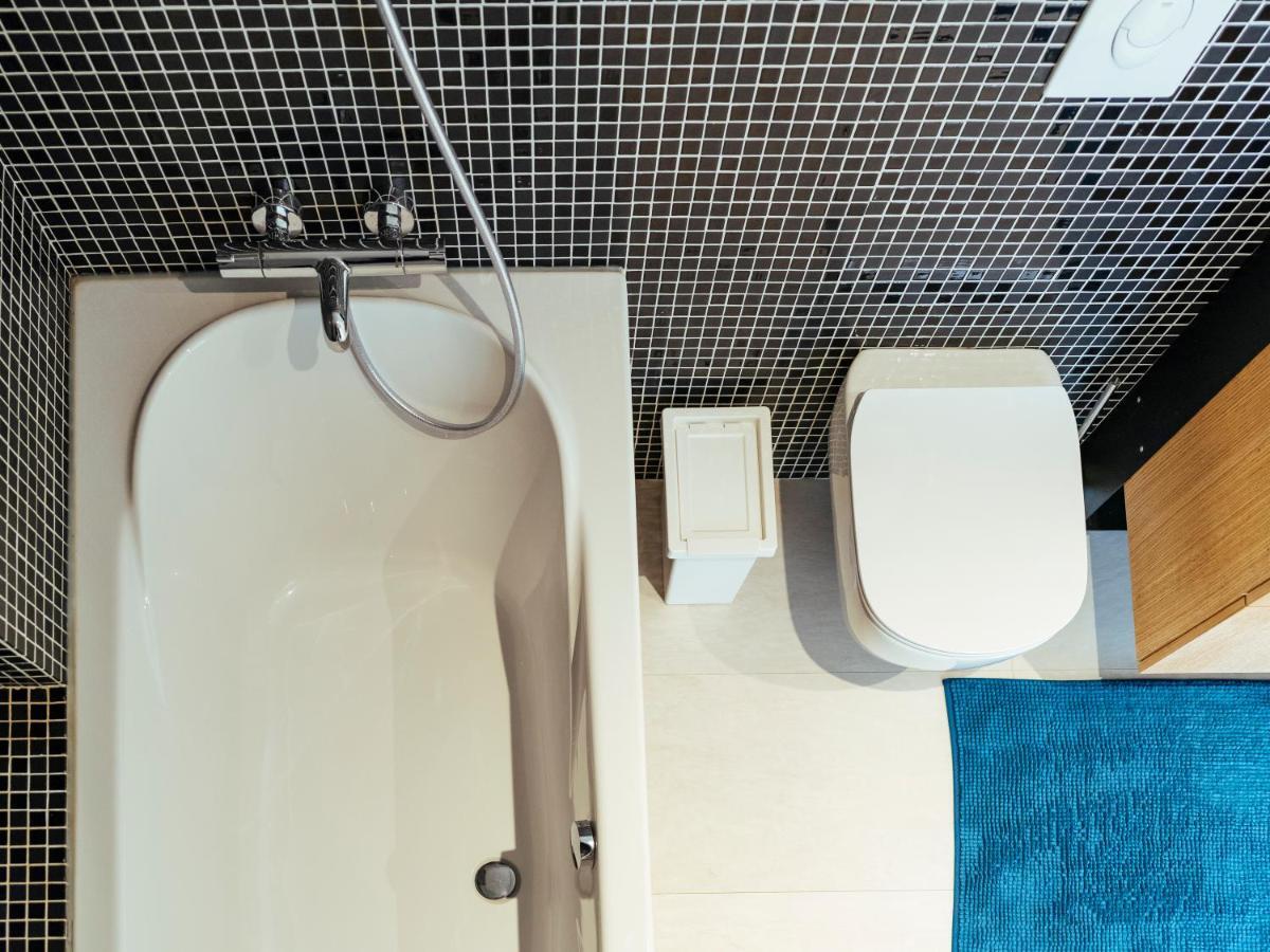Central Modern Design Apartment Boekarest Buitenkant foto